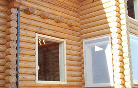 Обсада для пластикового окна в деревянном доме