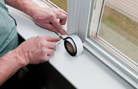 Как защитить окна при ремонте?