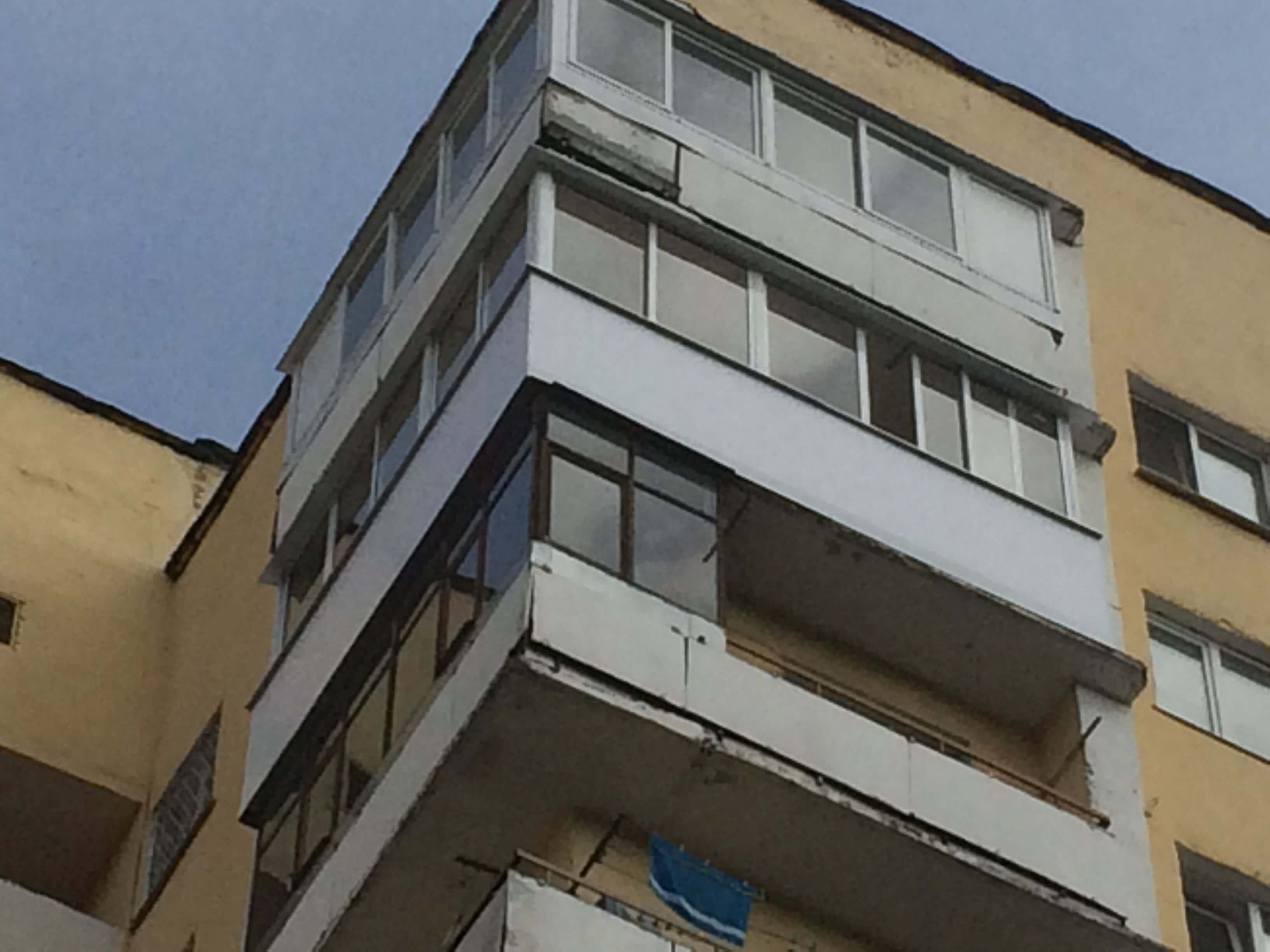 Остекление балкона на Санкт-Петербургское шоссе